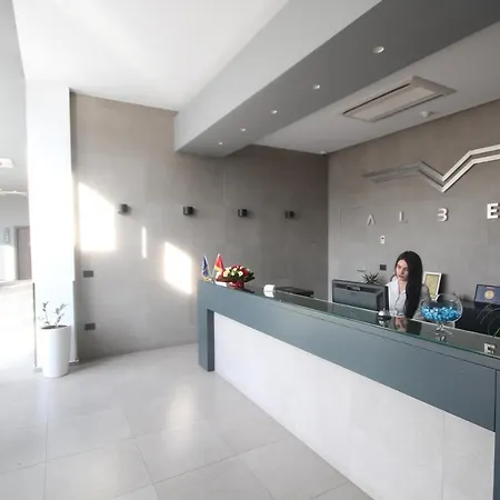 Hotell Albes 4*