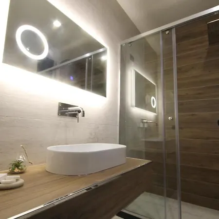 Albes Hotel Fier