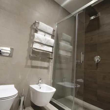 Hotel Albes Fier