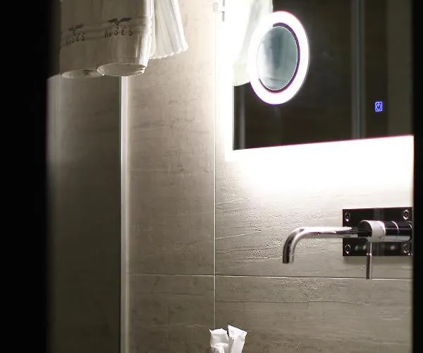 Albes Szálloda Fier